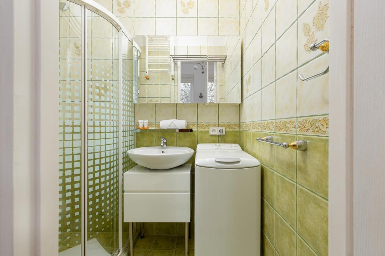 Downtown Studio Apartment By The Park By Noclegi Renters Varşova Dış mekan fotoğraf